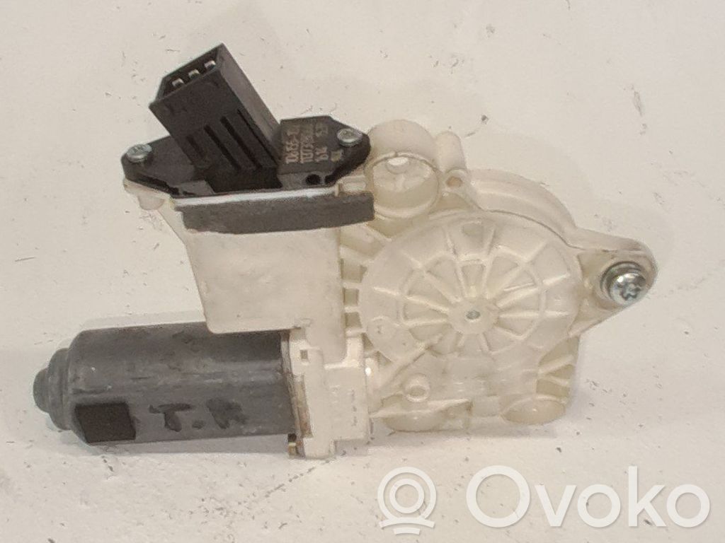 Opel Vectra B Motorino alzacristalli della portiera posteriore