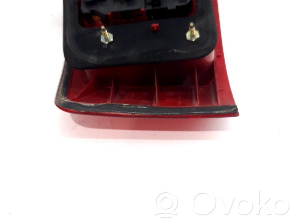 Lámpara de faros/luces traseros   4B9945096F