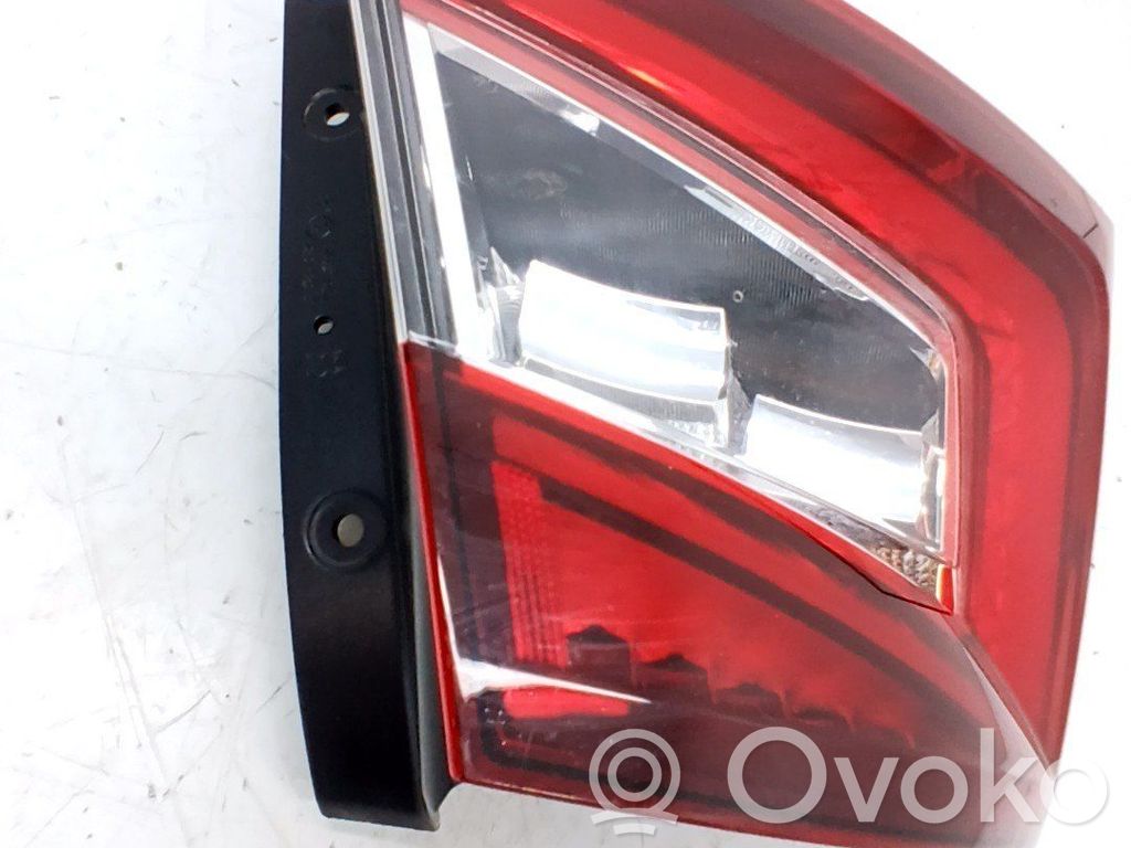 Lámpara de faros/luces traseros   6V6945207