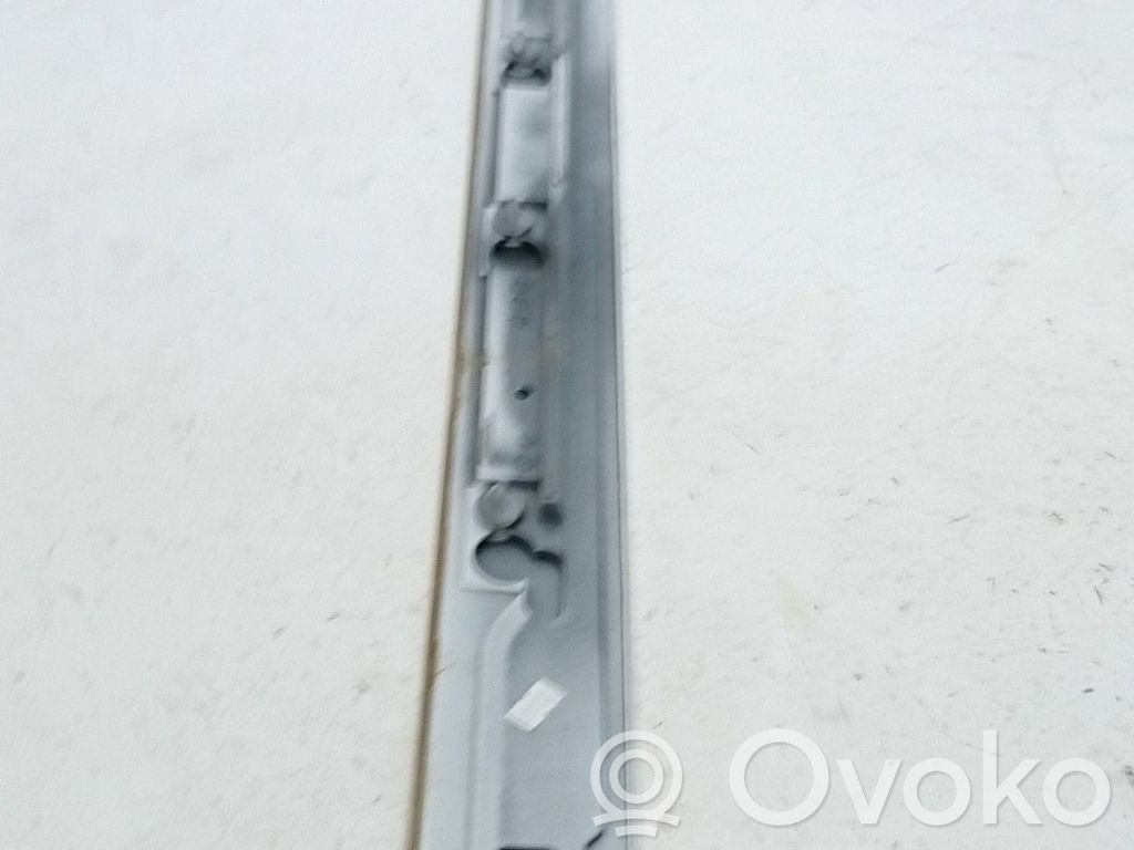 Moldura embellecedora   1614984680