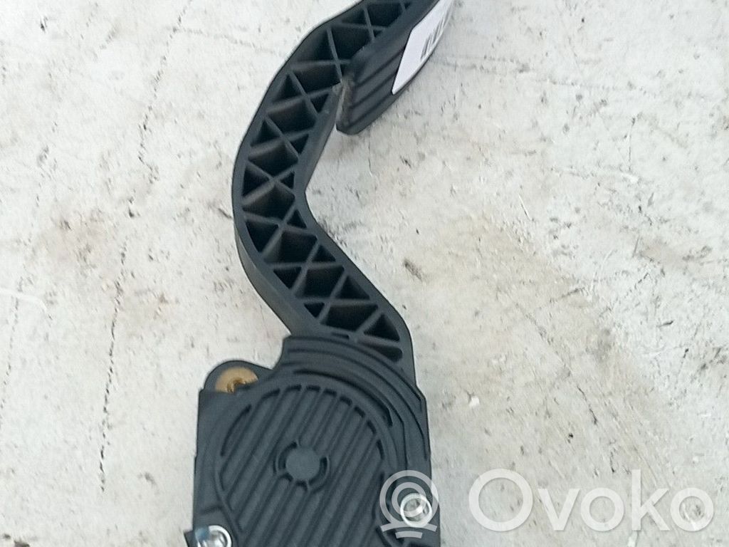 Pedale dell’acceleratore   180050001R