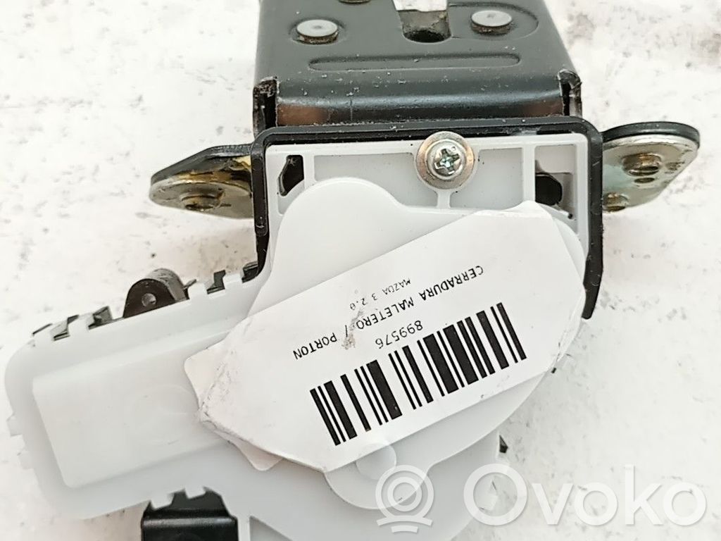 Mazda 3 II Tailgate lock latch