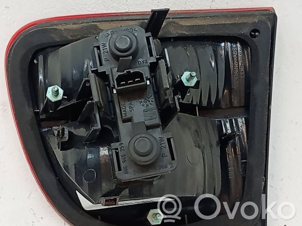 Lámpara de faros/luces traseros   1M6945107