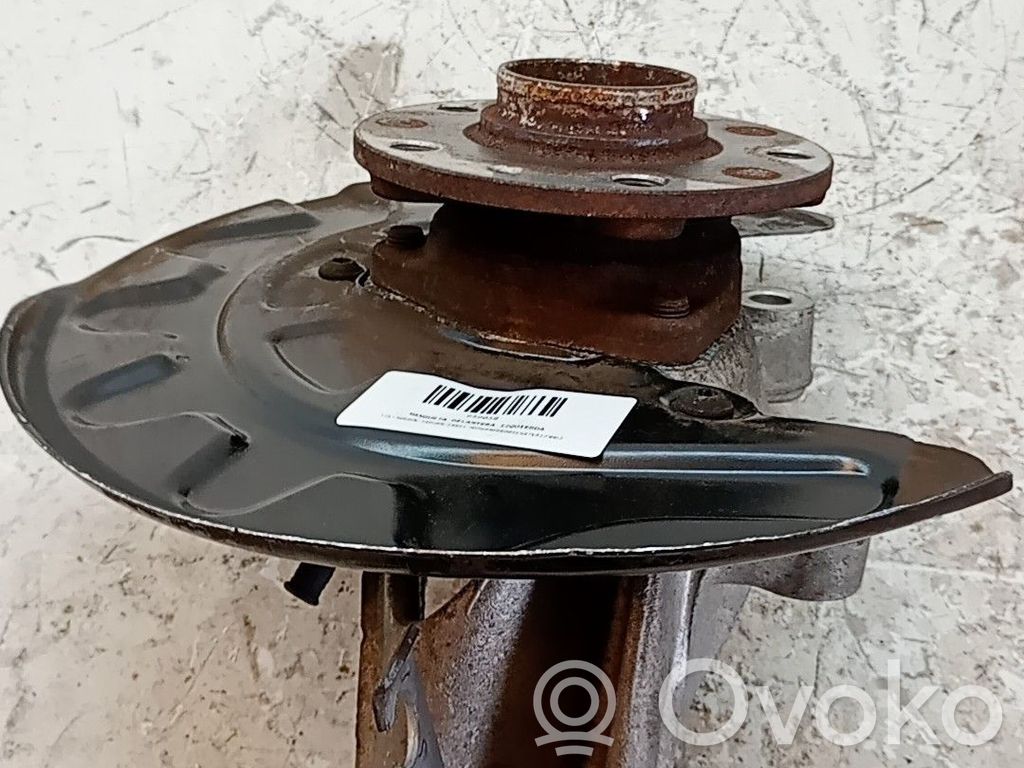 Volkswagen Tiguan Zwrotnica koła przedniego 