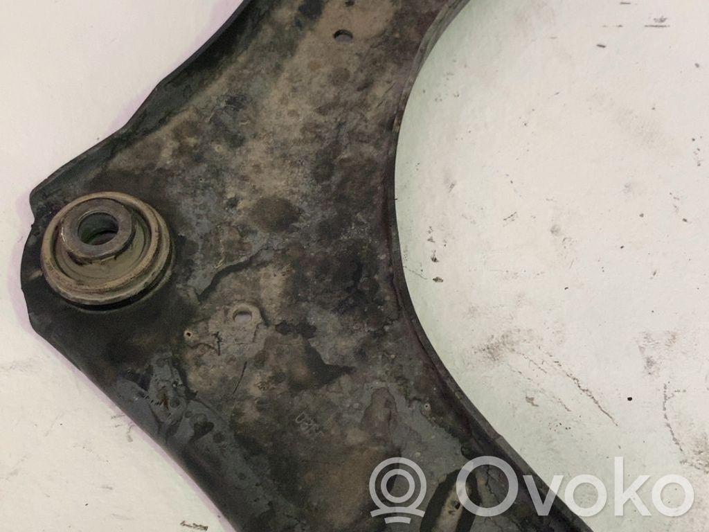 Renault Megane III Braccio di controllo sospensione anteriore inferiore/braccio oscillante 