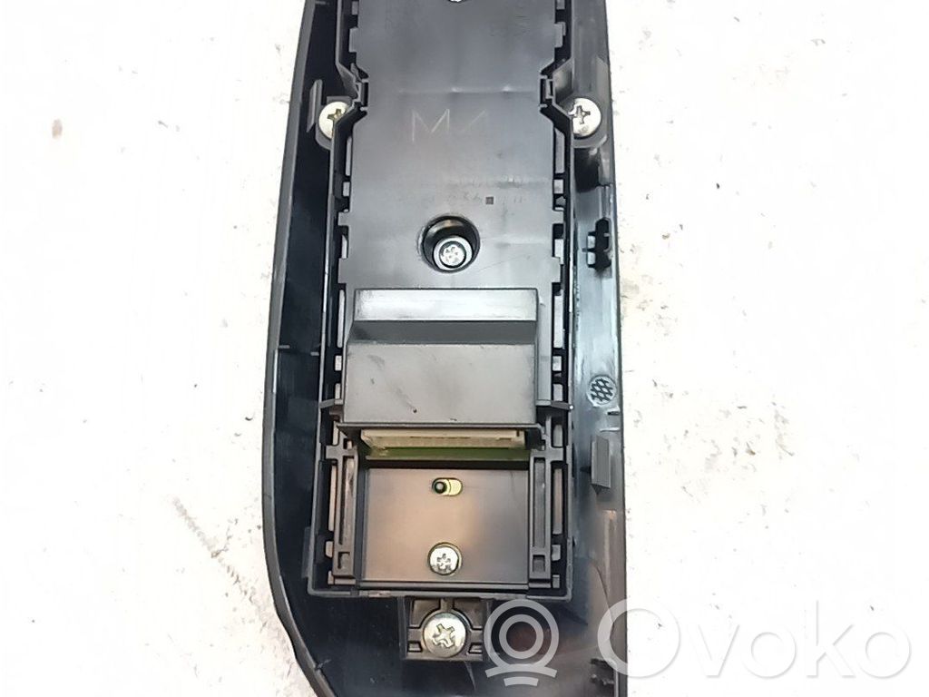 Toyota Yaris Interruttore di controllo dell’alzacristalli elettrico
