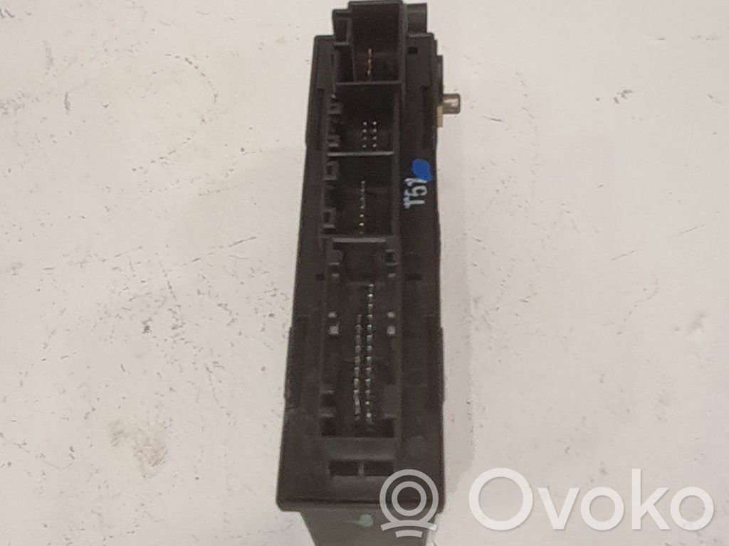 Audi A4 S4 B6 8E 8H Moteur de lève-vitre de porte avant 