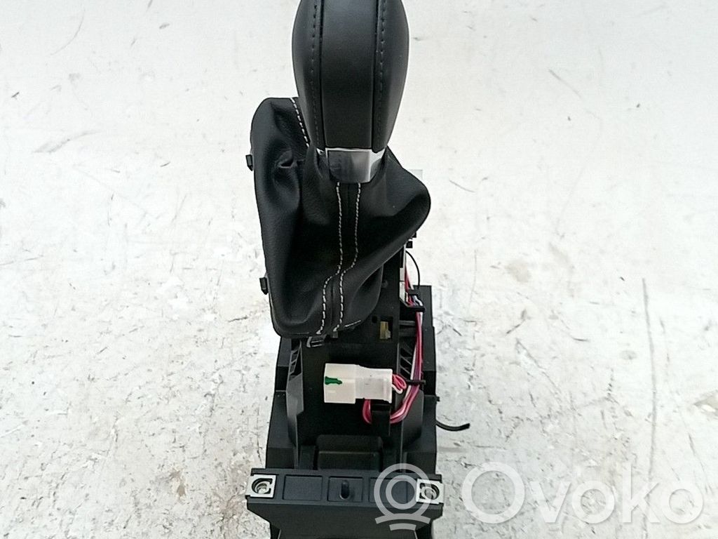 Renault Arkana Asta della leva del cambio 