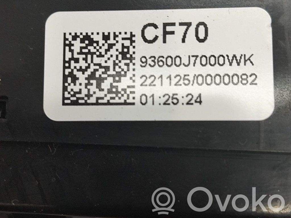 Botón interruptor de luz de peligro   93600J7000WK