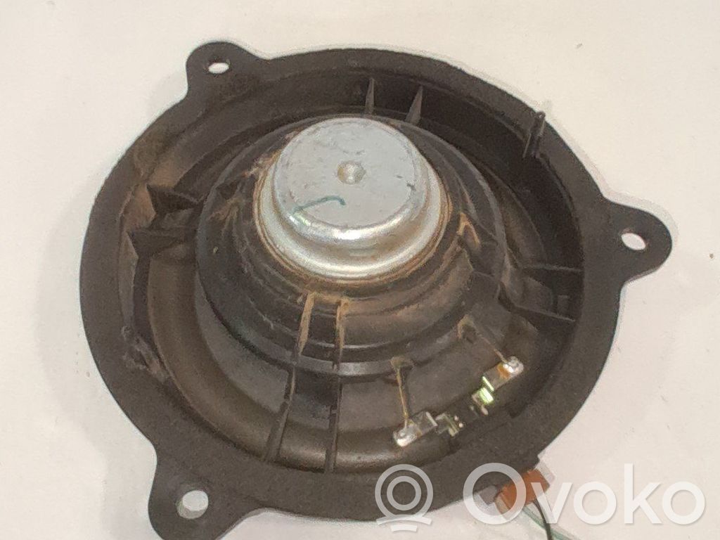 Altavoz de la puerta delantera   28156JY10A