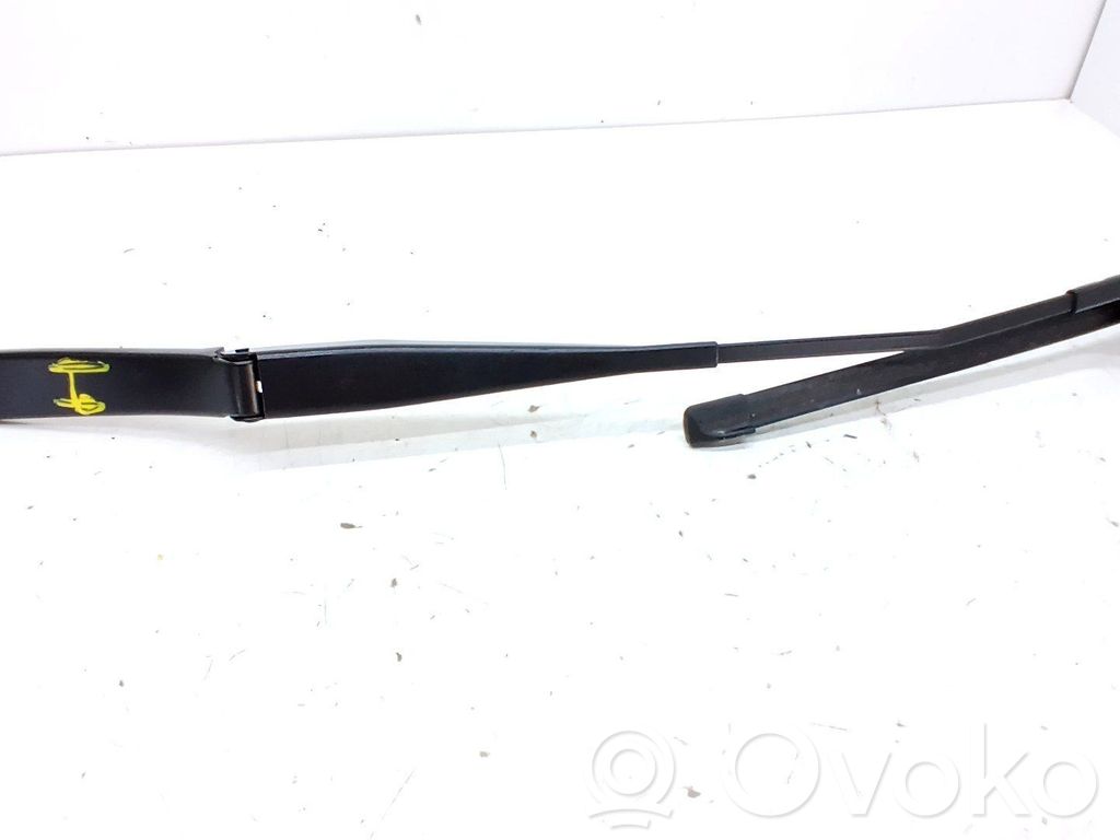 Brazo del limpiaparabrisas delantero   10324821