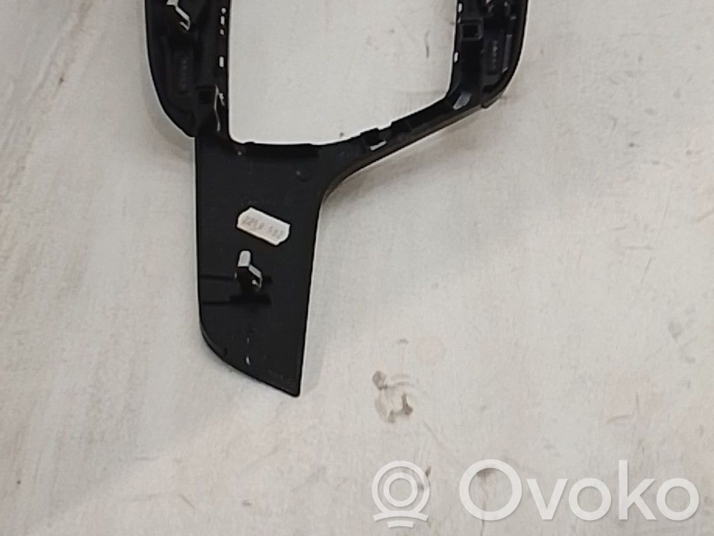 Peugeot 308 Moldura del panel 