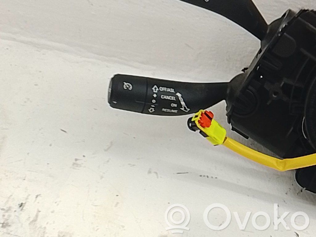 MG ZS Boutons / interrupteurs volant 