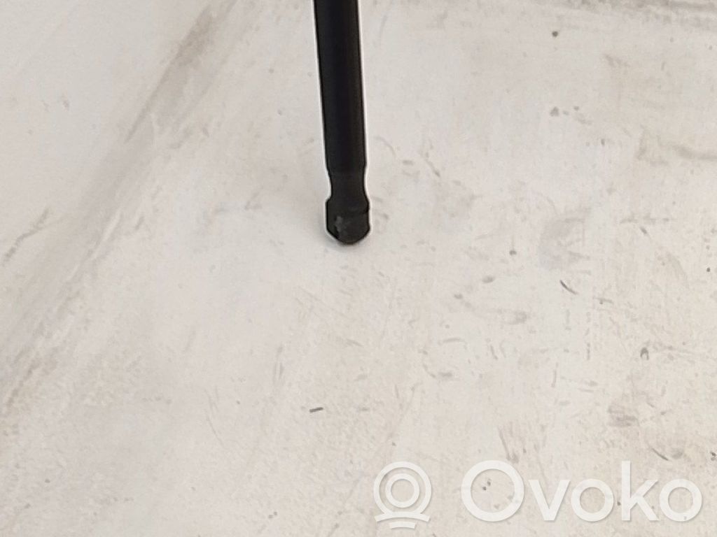 Volkswagen Polo V 6R Odbój klapy tylnej bagażnika