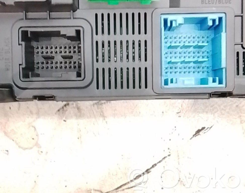 Peugeot 308 Module de fusibles