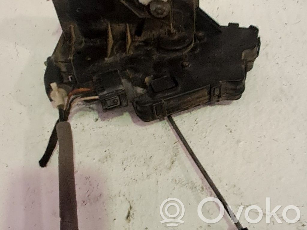 Etuoven lukko   51217011244