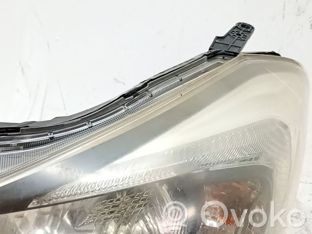Phare frontale   84001FG251
