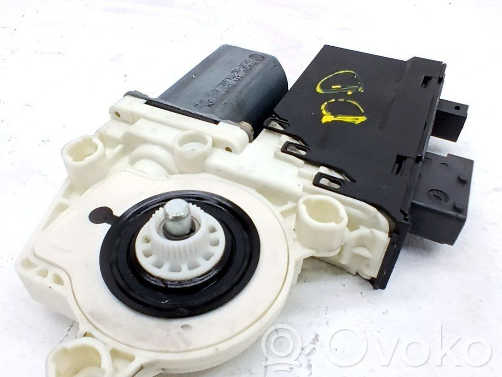Citroen C5 Motor del regulador de la ventanilla de la puerta delantera 