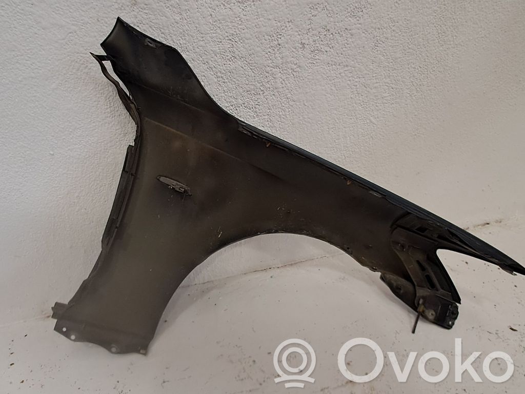 Lexus IS III XE30 Nadkole przednie 