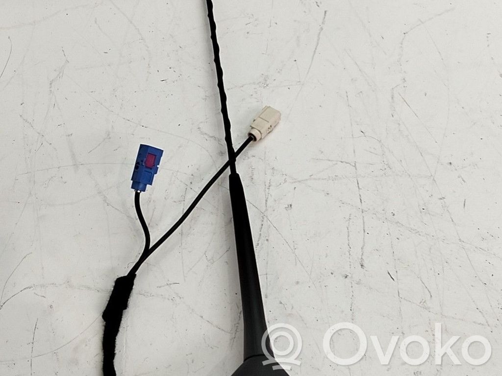Peugeot 208 II Antenne radio 