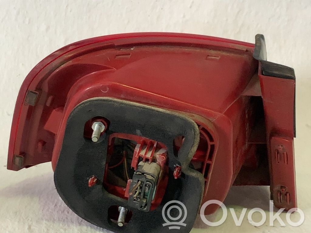 Volkswagen PASSAT CC Żarówka lampy tylnej 