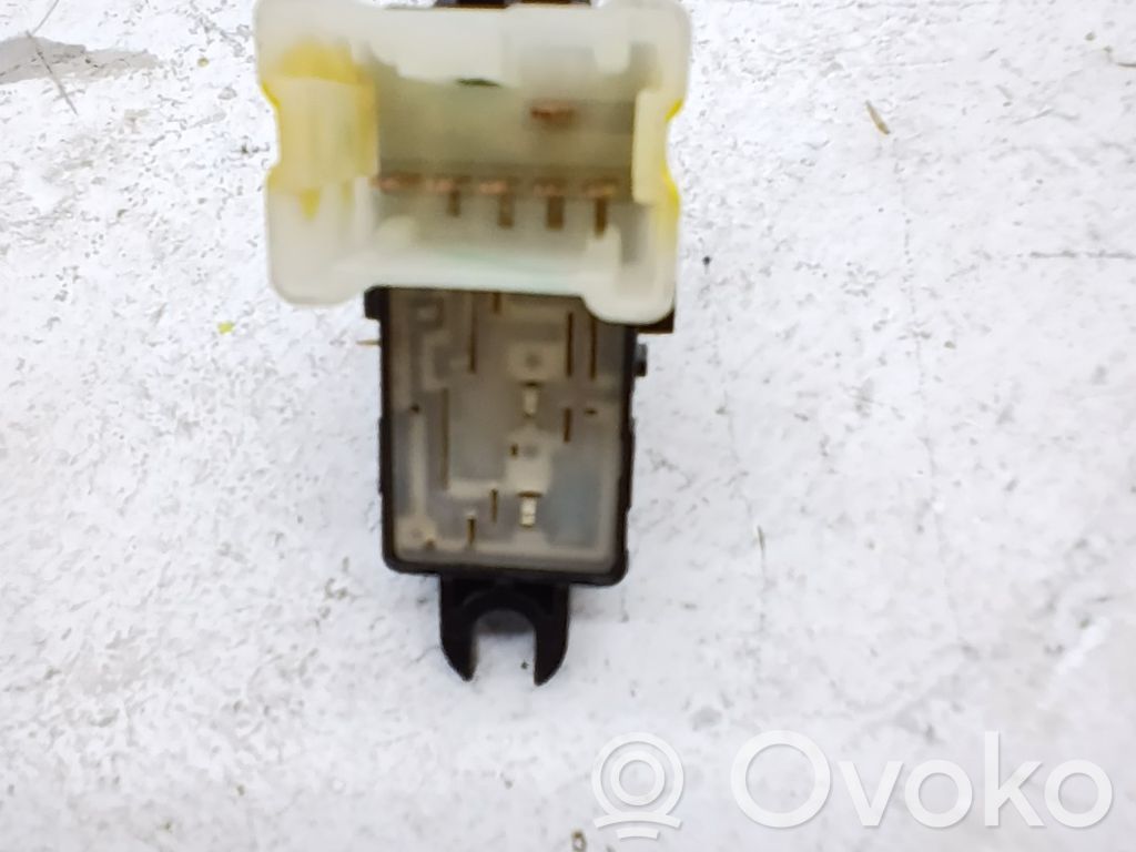Nissan Qashqai Przyciski szyb 