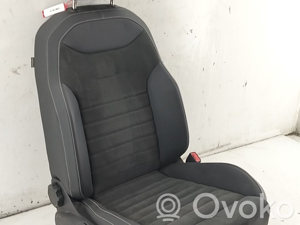 Seat Arona Etumatkustajan istuin