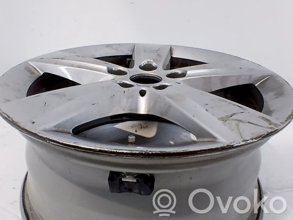 BMW 2 F46 R24-kevytmetallivanne 