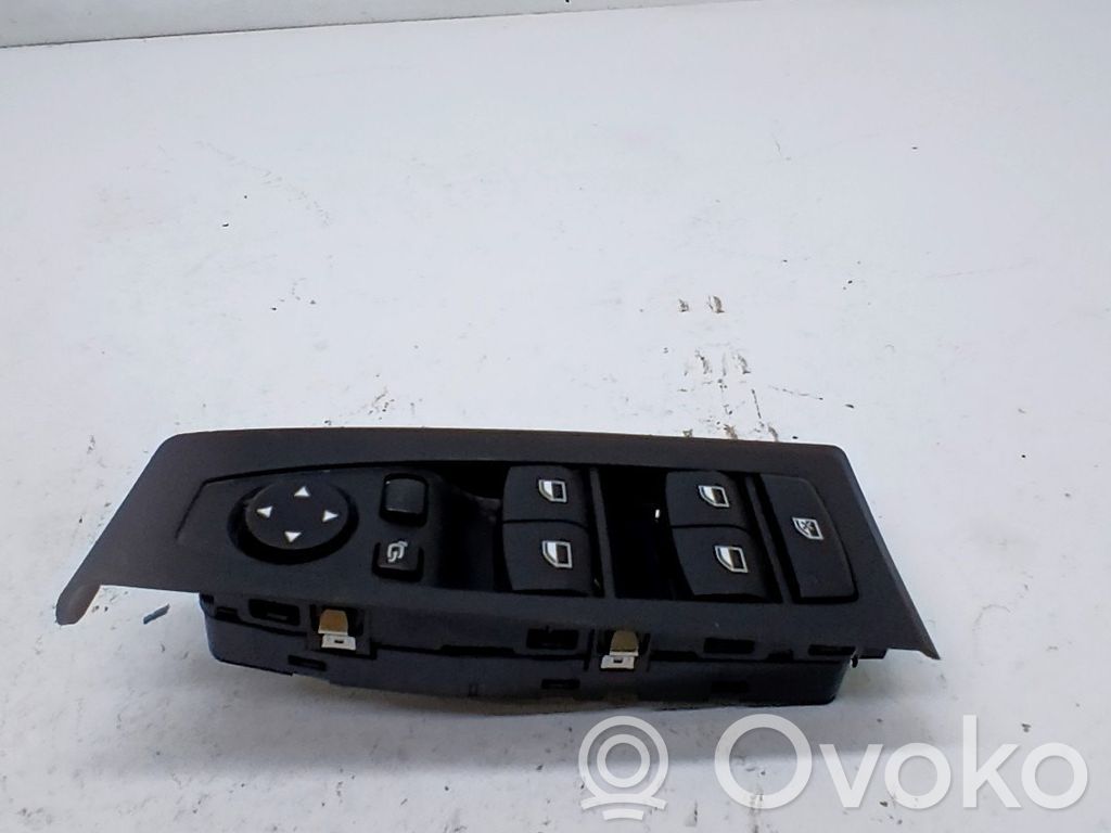BMW 2 F46 Przyciski szyb 
