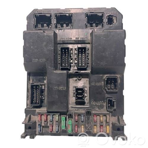 Peugeot 307 Módulo de fusible 