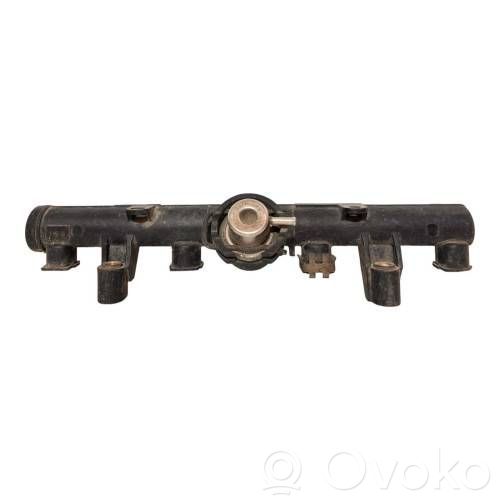 Volkswagen Polo III 6N 6N2 6NF Rampă alimentare injectoare 
