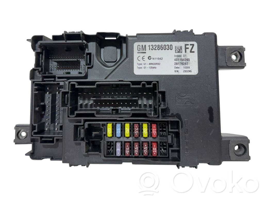 Opel Corsa D Módulo de fusible 