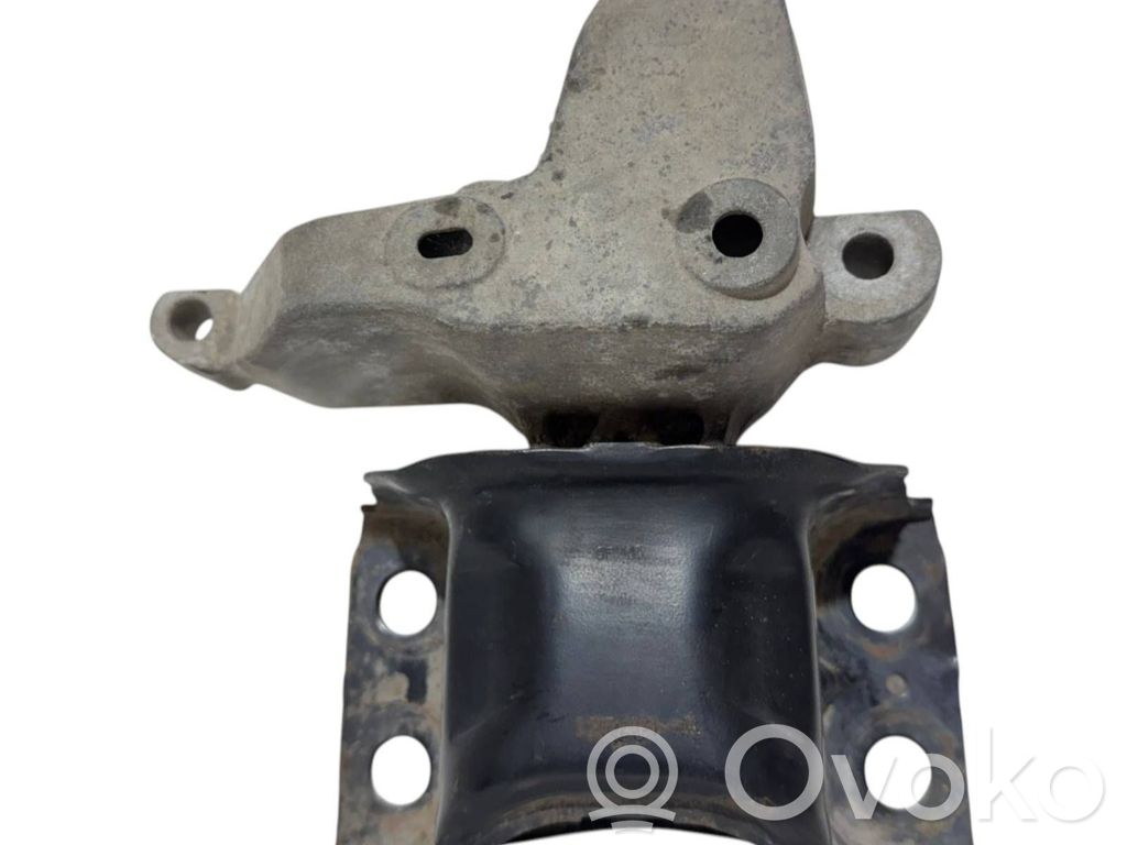 Renault Symbol II Engine mount bracket 
