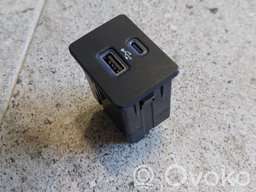 USB-Anschluss   C5TT14F014DC,20233103529,EU13D