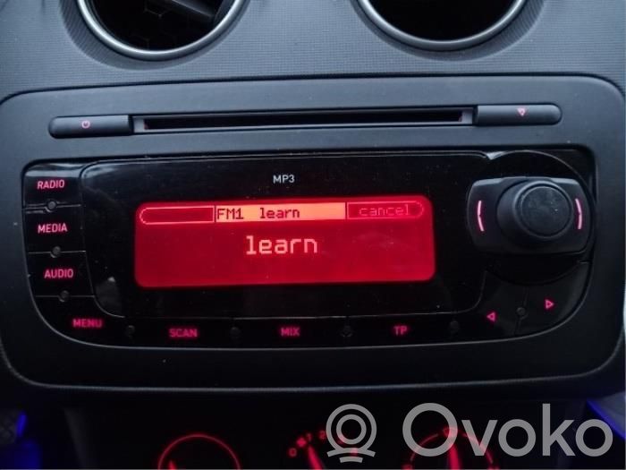 Seat Ibiza IV (6J,6P) Panel / Radioodtwarzacz CD/DVD/GPS 