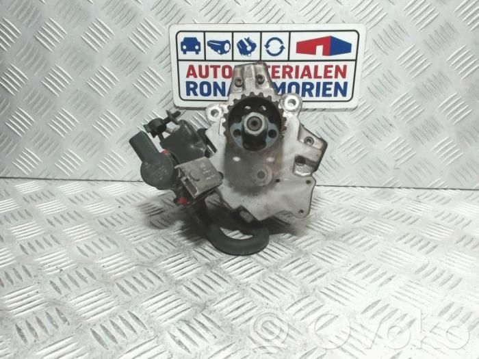 Audi A8 S8 D3 4E Mechaniczna pompa paliwa 