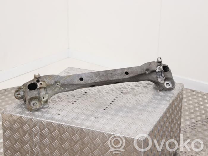 Audi A8 S8 D3 4E Engine mounting bracket 