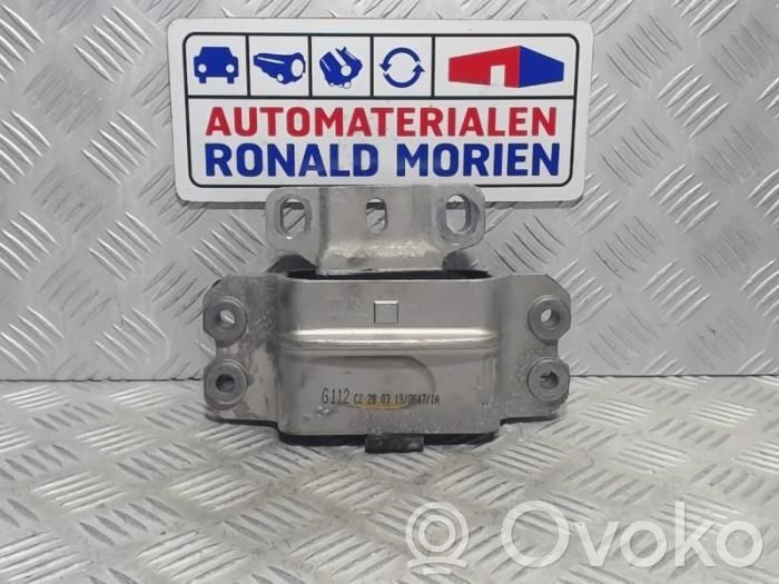 Volkswagen Caddy Gearbox mounting bracket 
