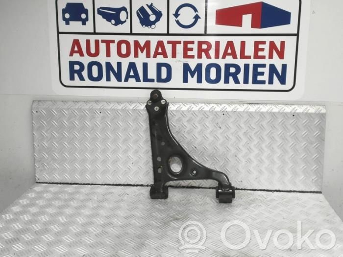 Opel Mokka Priekinė svirtis 