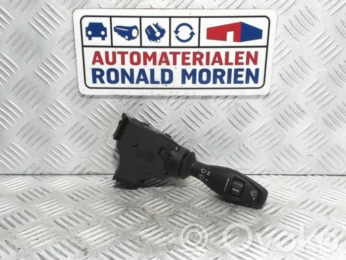 Ford Transit Courier Pyyhkijän vipu 