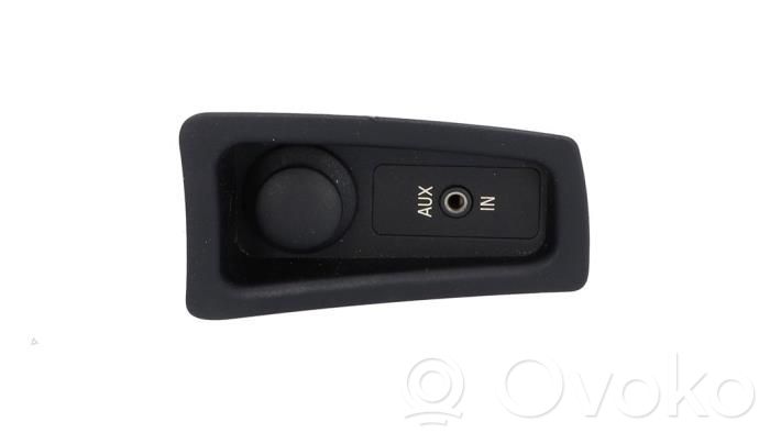 USB-Anschluss   61316930561