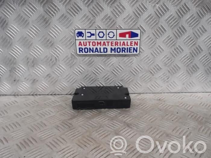Ford B-MAX Antennin ohjainlaite 