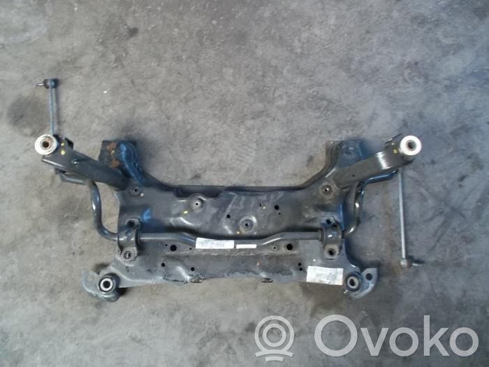 Ford Focus Priekinis traversas 