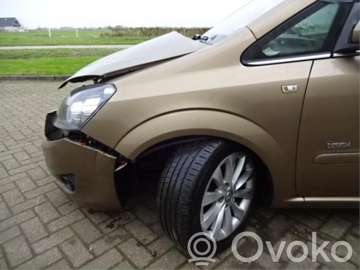 Opel Zafira B Guardabarro 