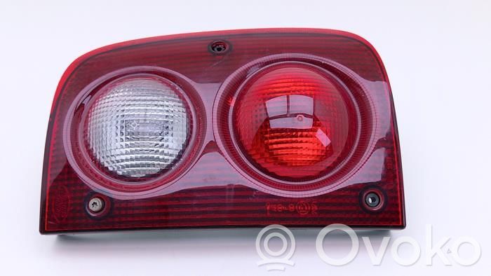 Lampa tylna   XFB000300