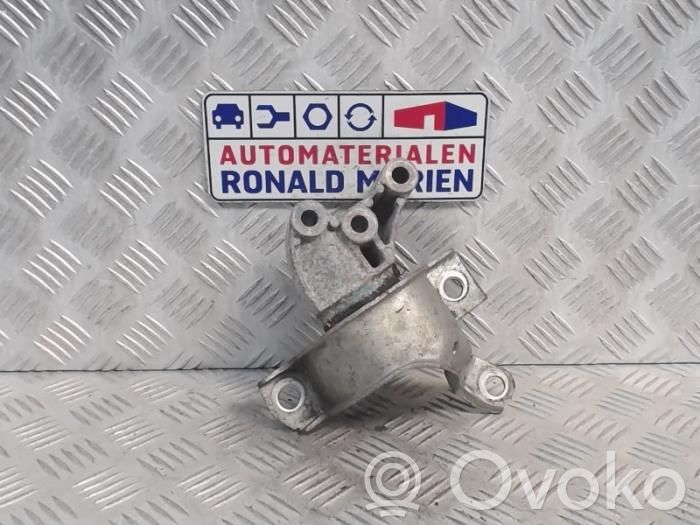 Ford Ka Engine mount bracket 