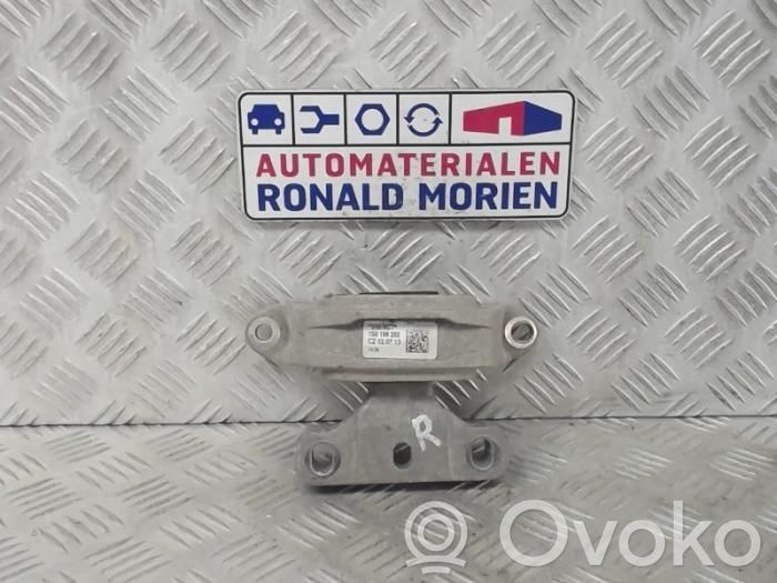Skoda Citigo Engine mount bracket 