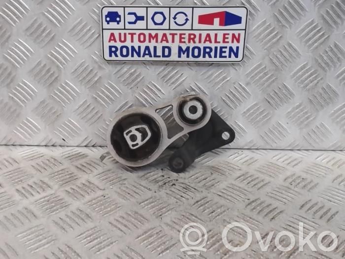 Ford Fiesta Gearbox mounting bracket 