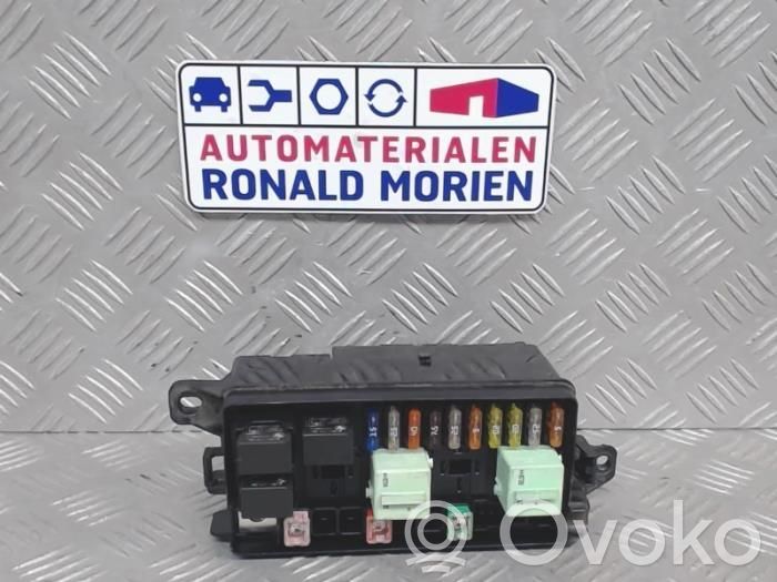 Mini One - Cooper Coupe R56 Juego de caja de fusibles 
