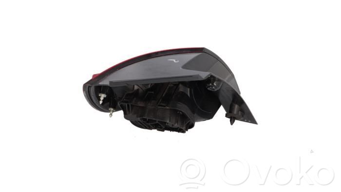 Mitsubishi Colt CZ3 Aizmugurējais lukturis virsbūvē 